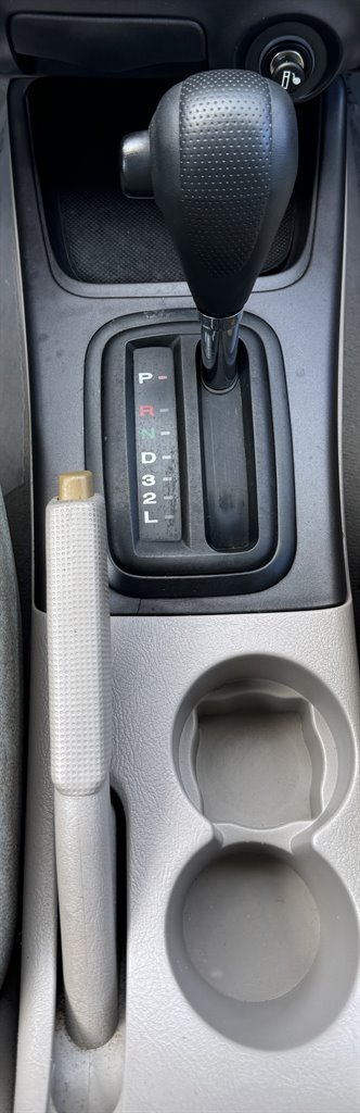 2001 Hyundai Elantra GLS photo