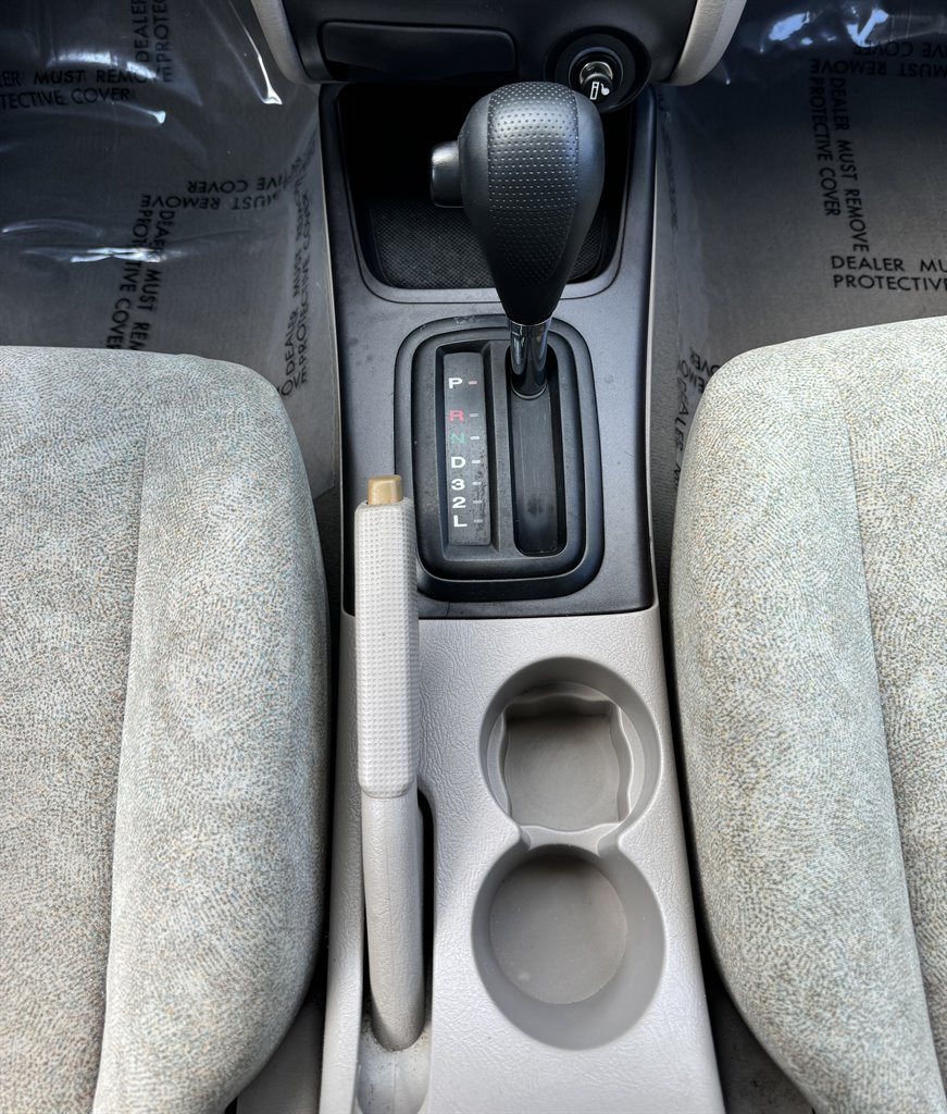 2001 Hyundai Elantra GLS photo