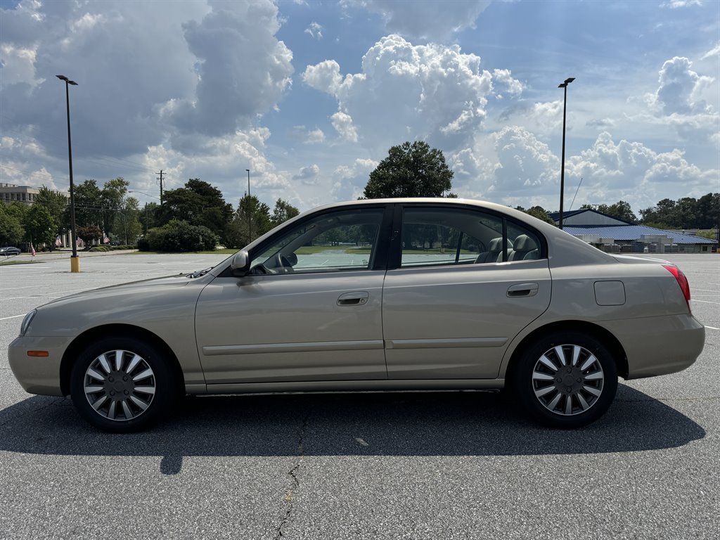 2001 Hyundai Elantra GLS photo