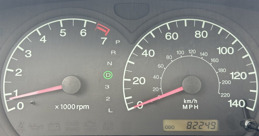 2001 Hyundai Elantra GLS photo