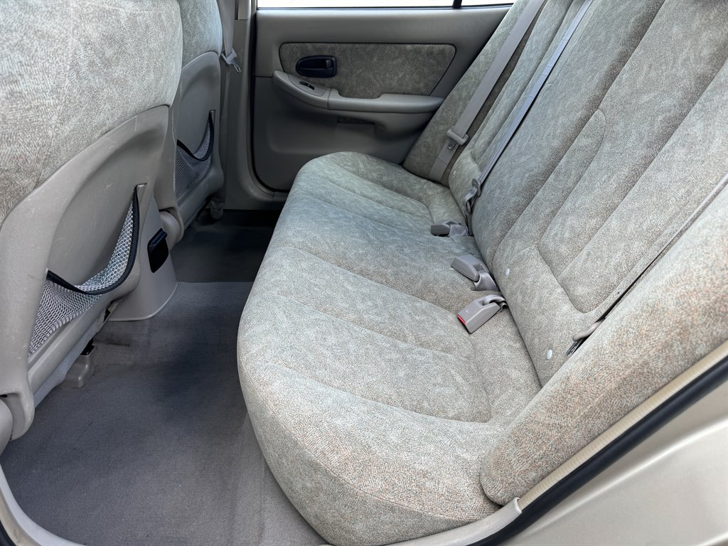2001 Hyundai Elantra GLS photo