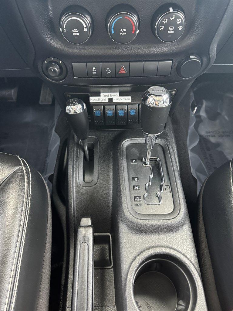 2015 Jeep Wrangler Unlimited Freedom ED photo