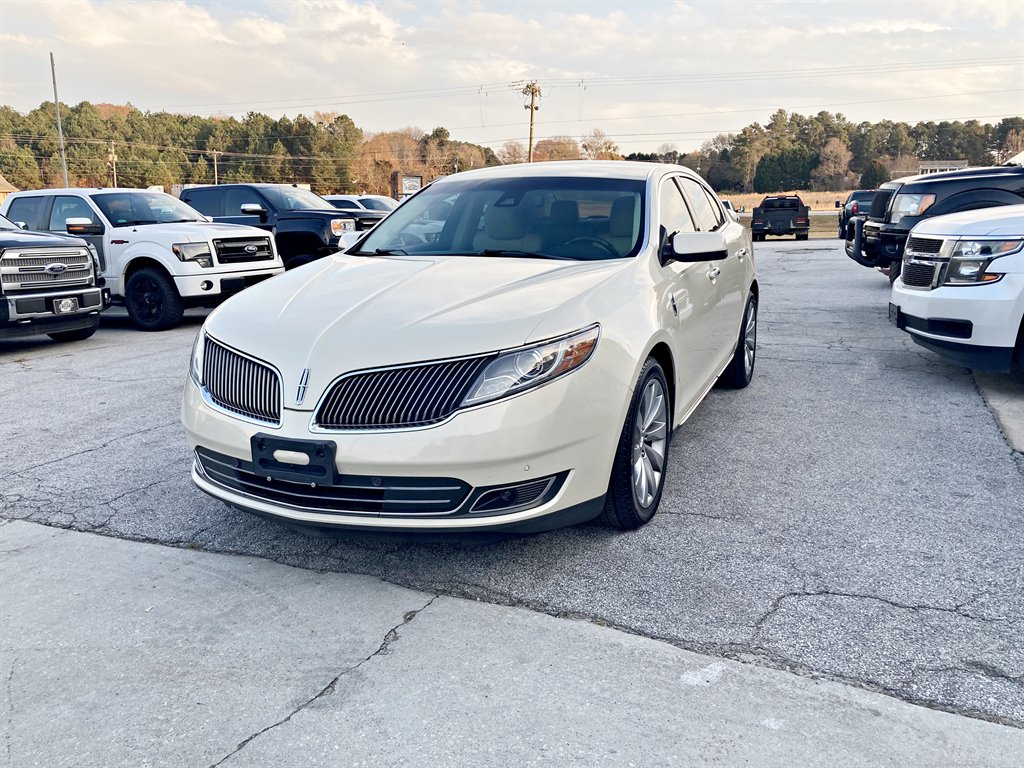 The 2015 Lincoln MKS  photos