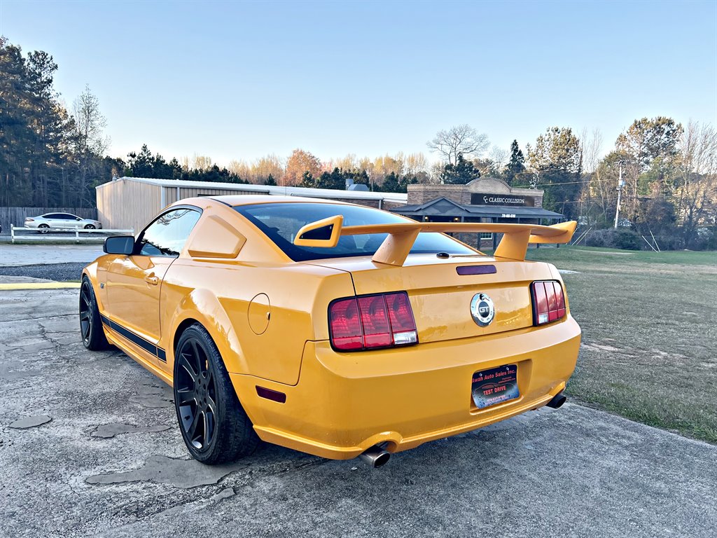 The 2008 Ford Mustang GT Deluxe