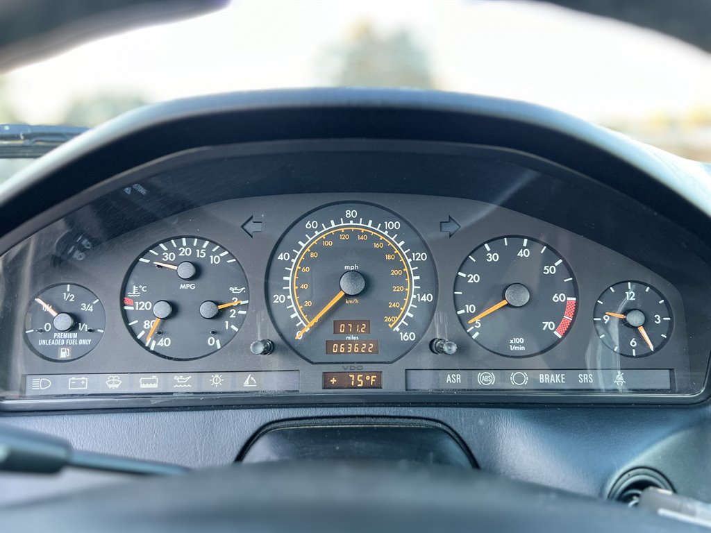 1992 Mercedes-Benz 500-Class 500SL photo