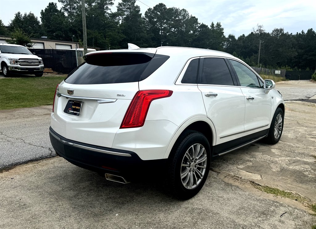 2017 Cadillac XT5 Luxury photo
