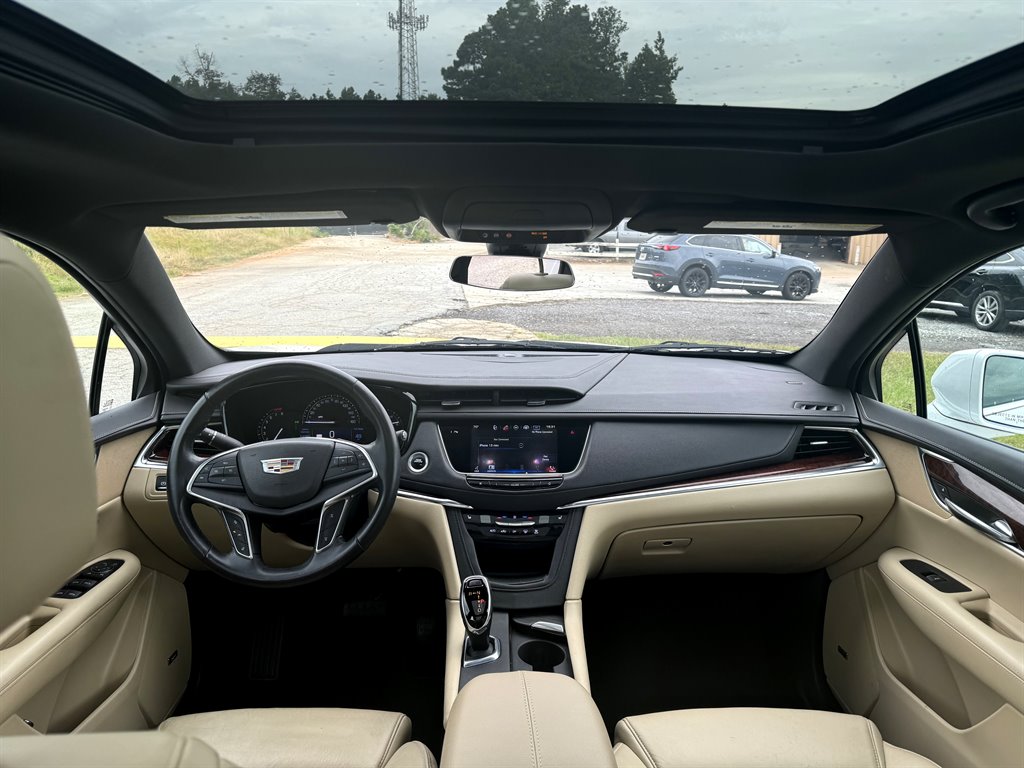 2017 Cadillac XT5 Luxury photo