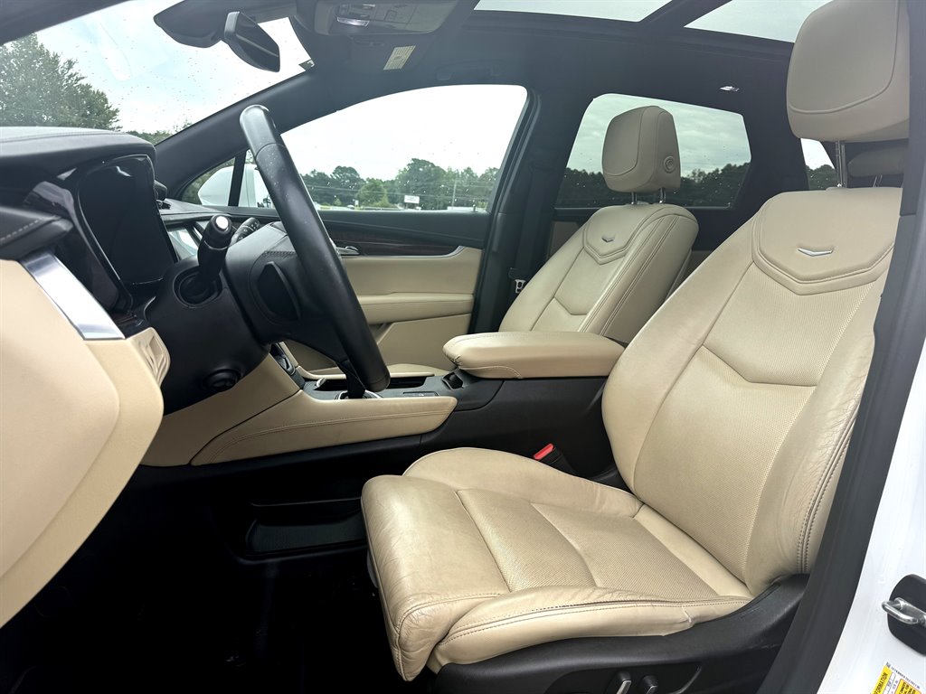 2017 Cadillac XT5 Luxury photo