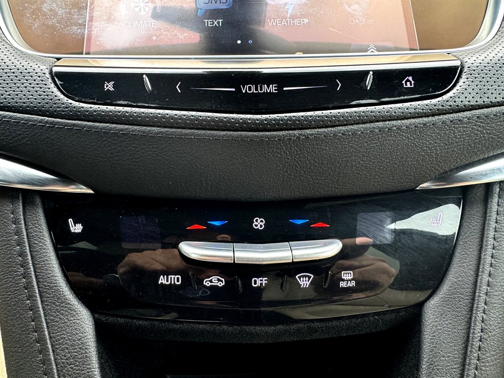 2017 Cadillac XT5 Luxury photo