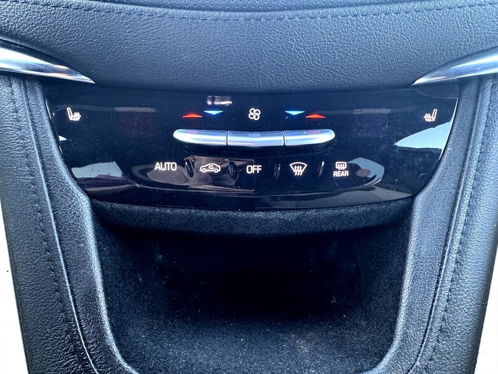 2018 Cadillac XT5 Luxury photo