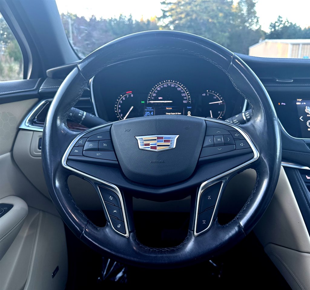 2018 Cadillac XT5 Luxury photo