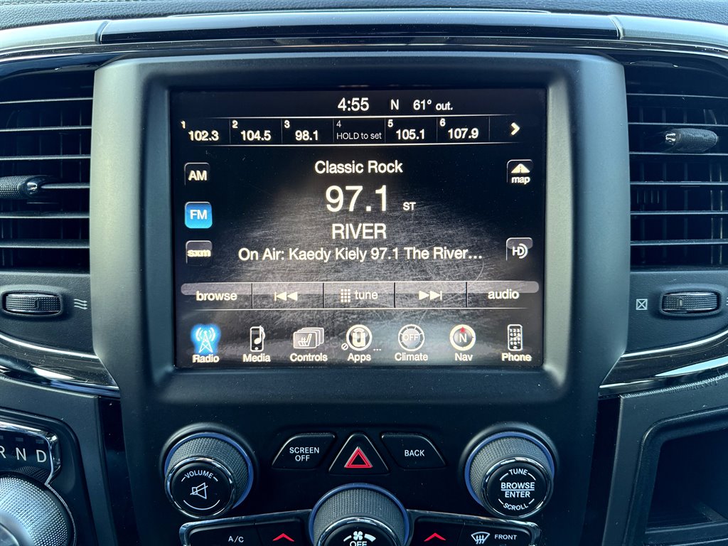2015 RAM 1500 Sport photo