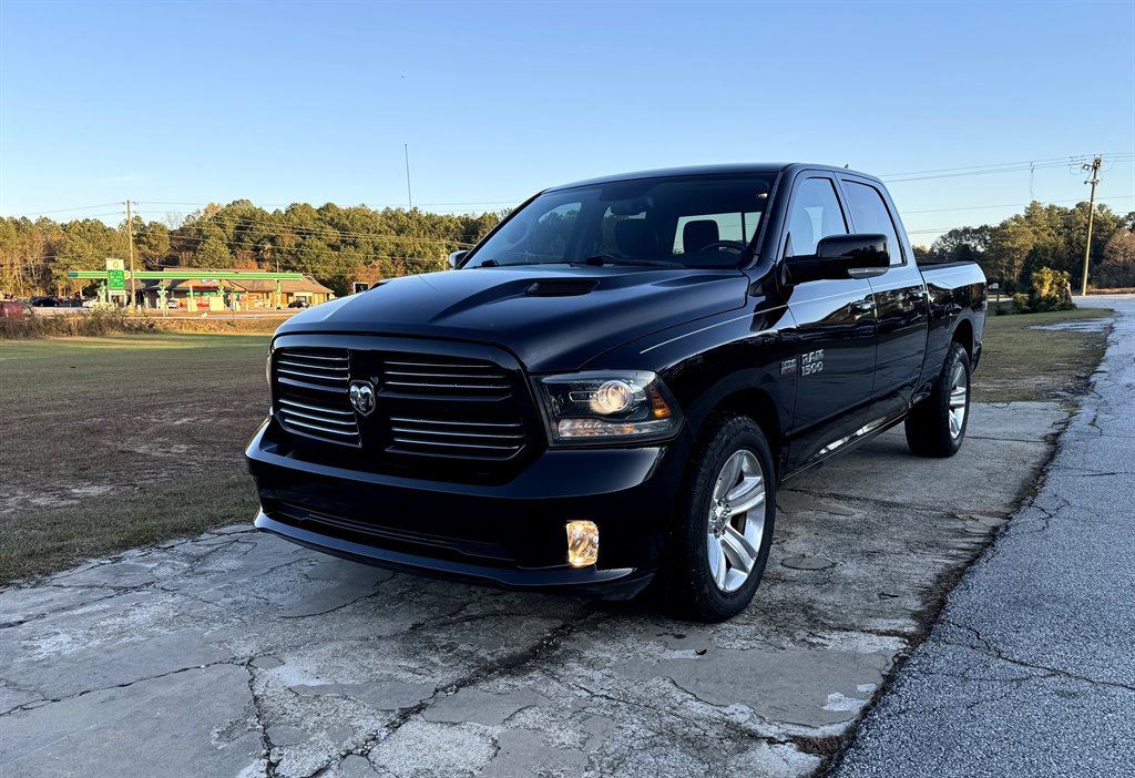 2015 RAM 1500 Sport photo