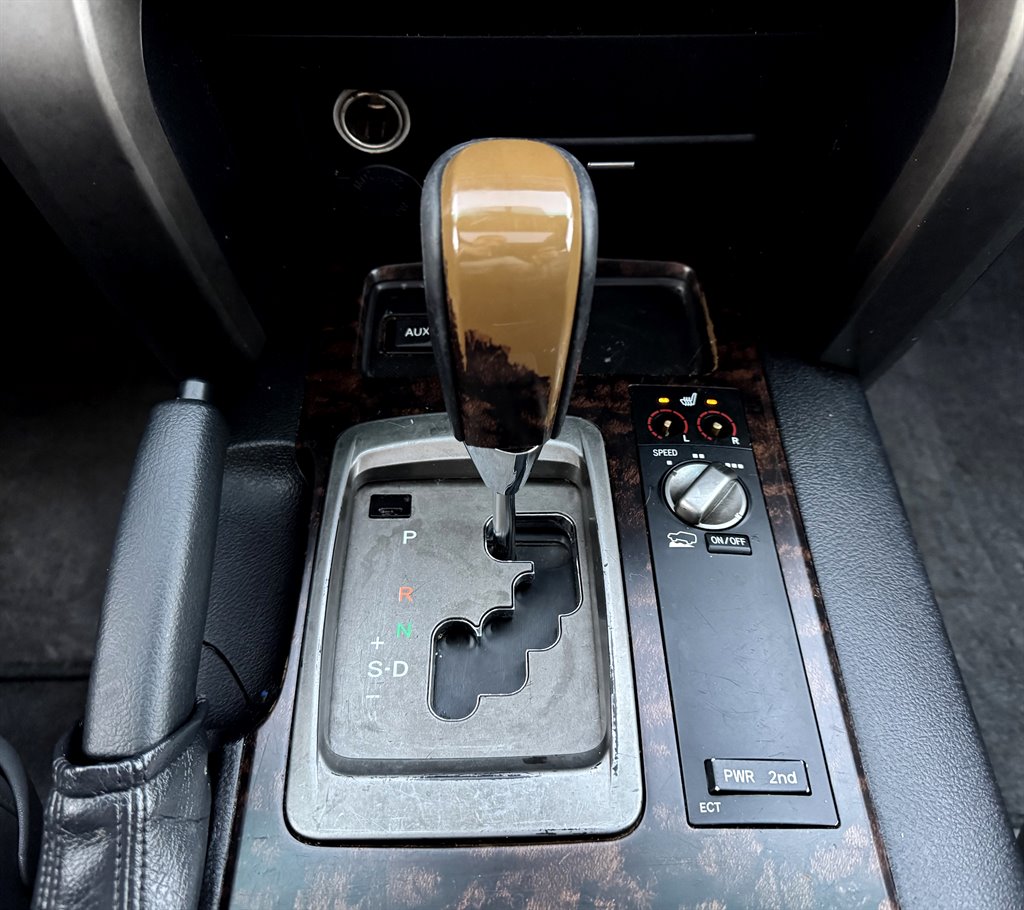 2008 Toyota Land Cruiser photo