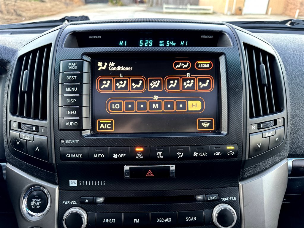 2008 Toyota Land Cruiser photo