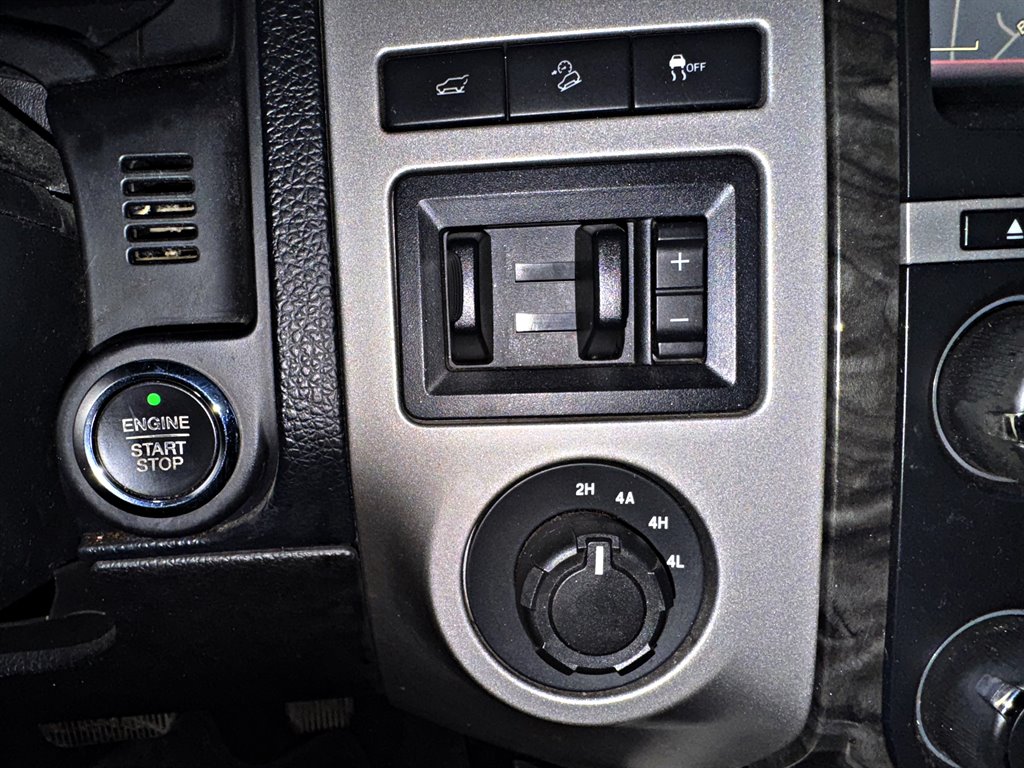 2015 Ford Expedition EL Limited photo