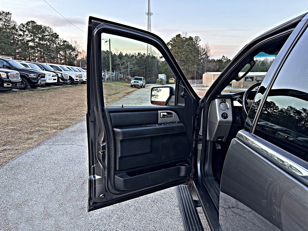 2015 Ford Expedition EL Limited photo