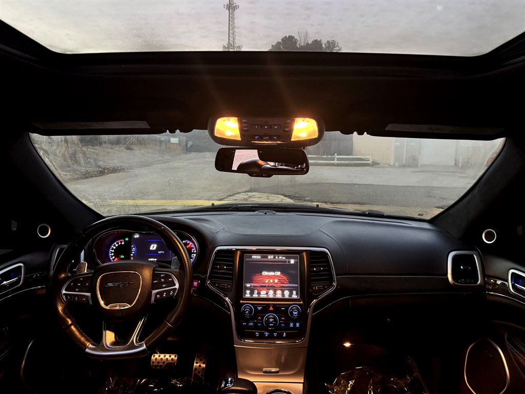 2015 Jeep Grand Cherokee SRT photo