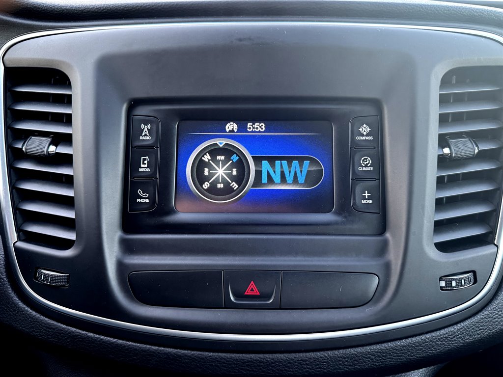 2015 Chrysler 200 - $6,995