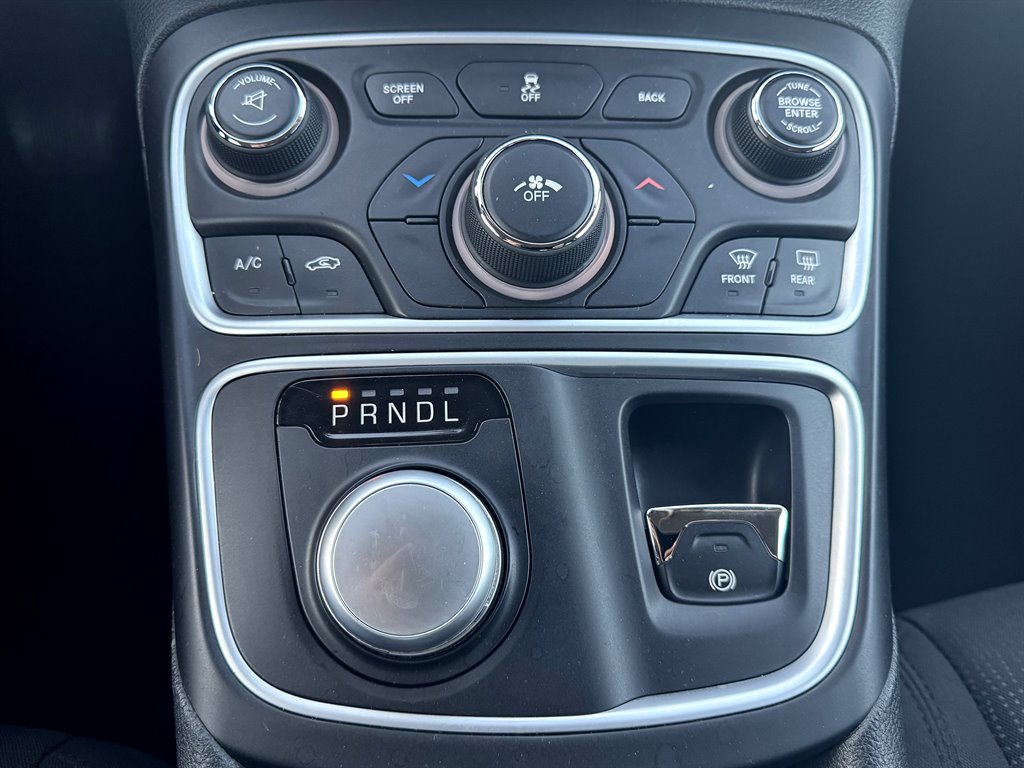 2015 Chrysler 200 Limited photo