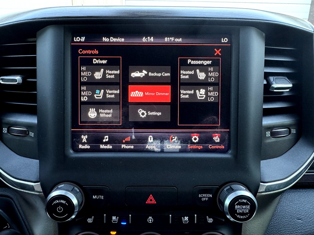 2019 RAM 1500 Laramie photo