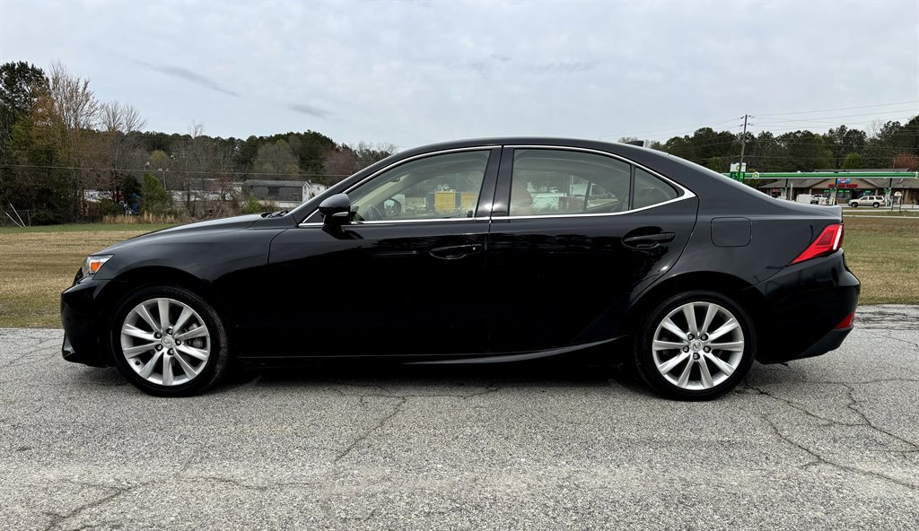 2015 Lexus IS 250 photo