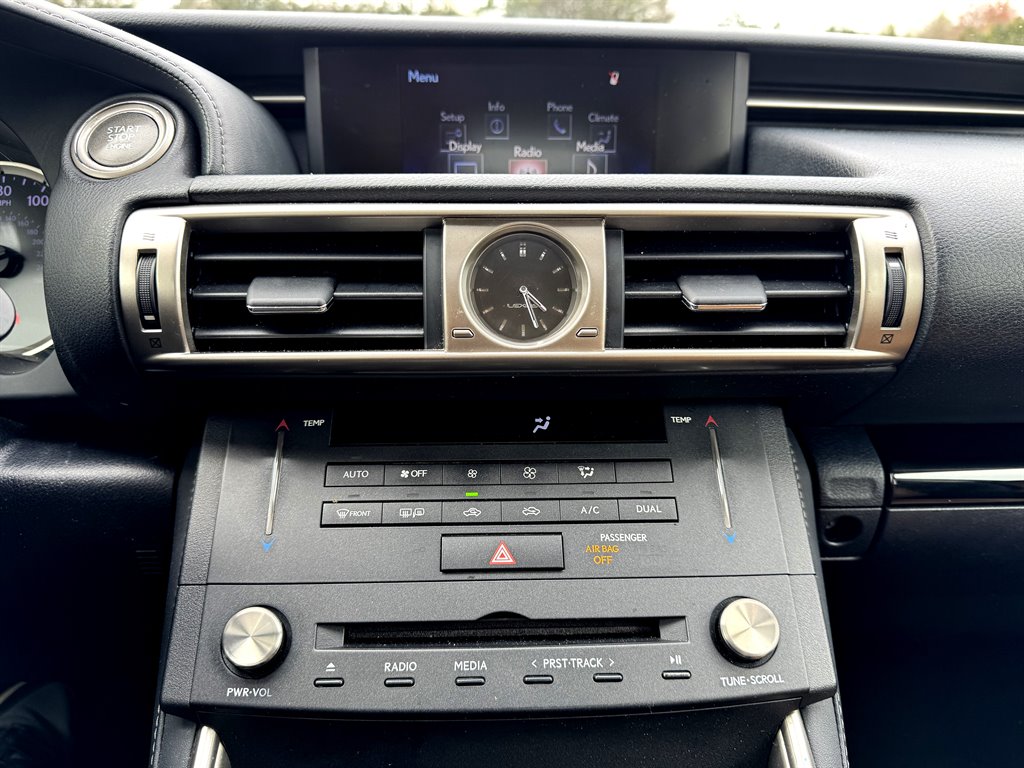 2015 Lexus IS 250 photo