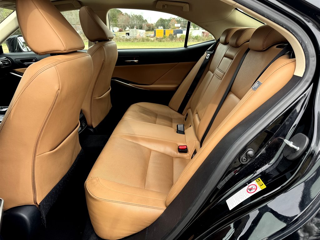 2015 Lexus IS 250 photo