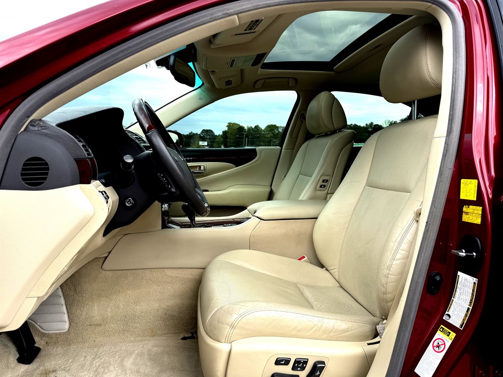2010 Lexus LS 460 photo