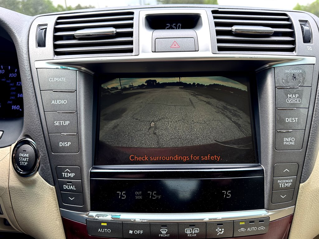 2010 Lexus LS 460 photo