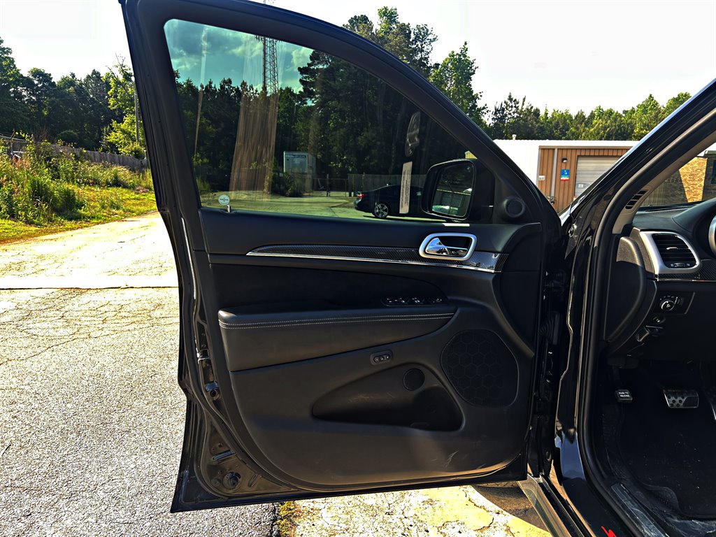 2012 Jeep Grand Cherokee SRT8 photo