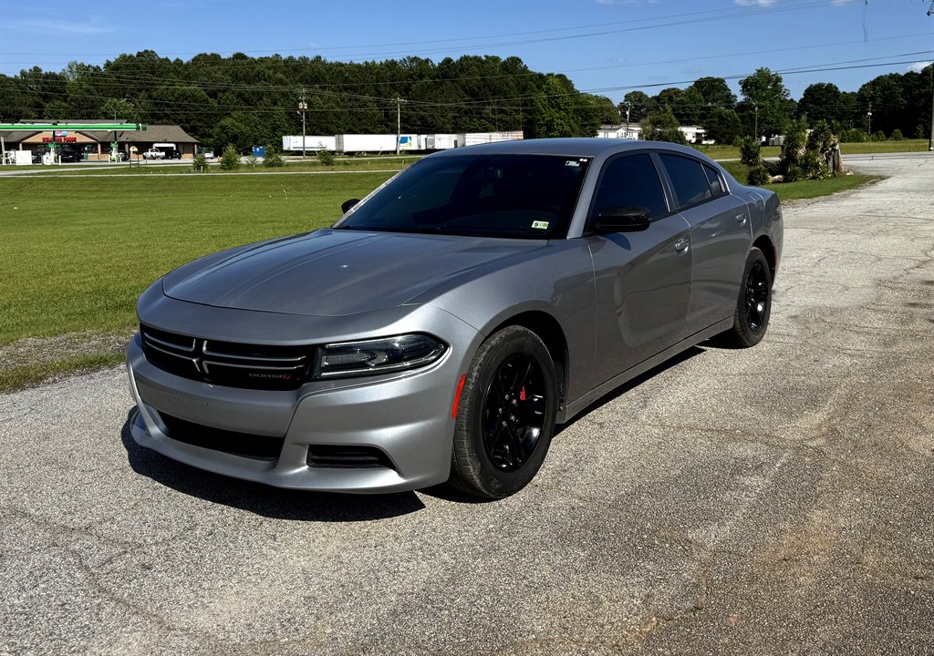 2016 Dodge Charger SE photo