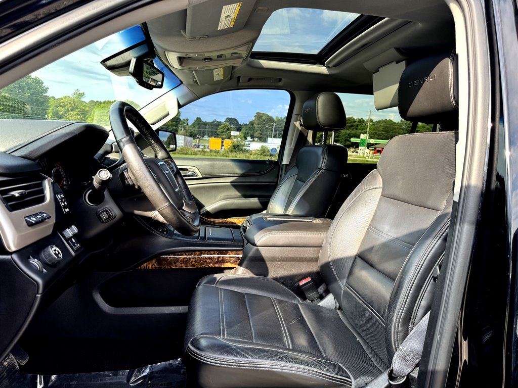 2015 GMC Yukon XL Denali photo