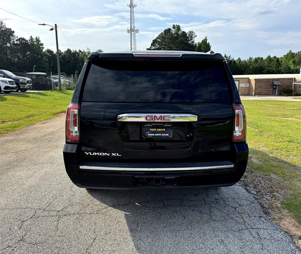 2015 GMC Yukon XL Denali photo
