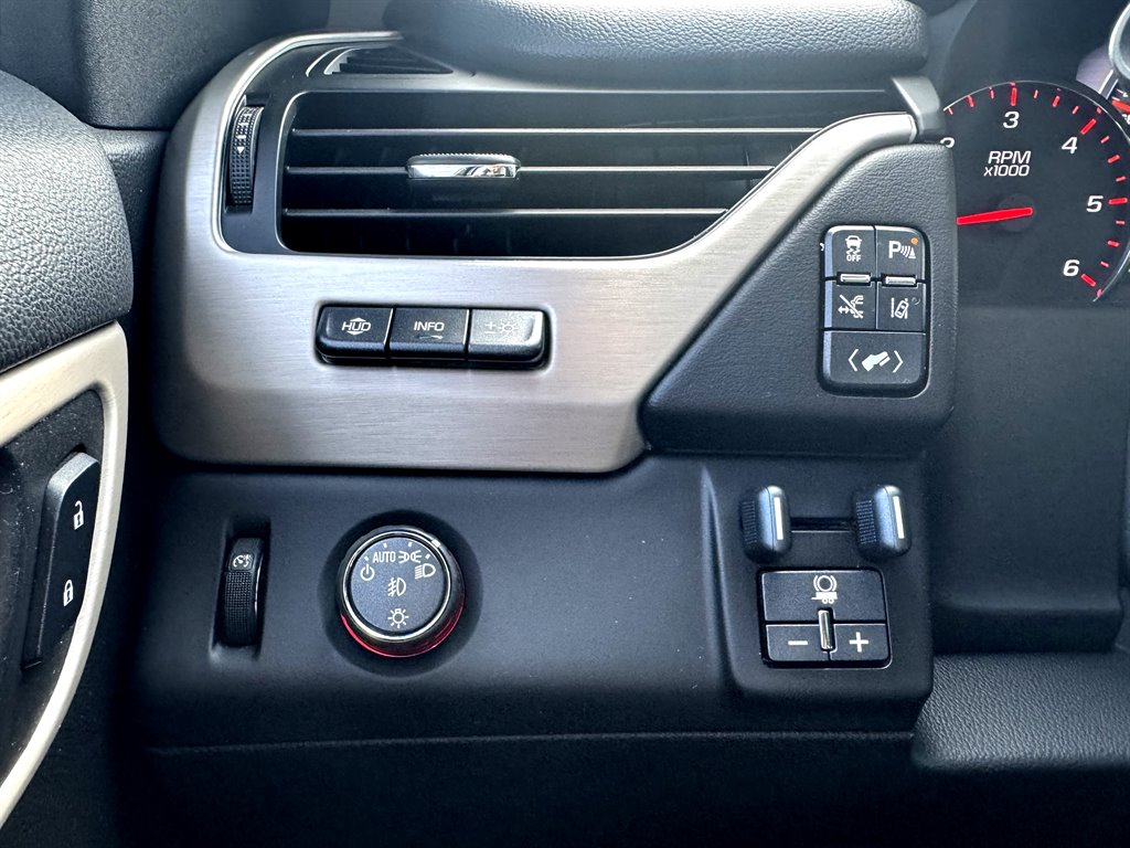 2015 GMC Yukon XL Denali photo