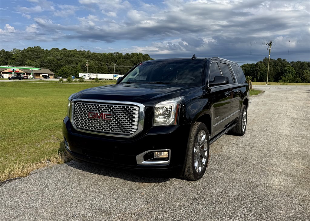 2015 GMC Yukon XL Denali photo