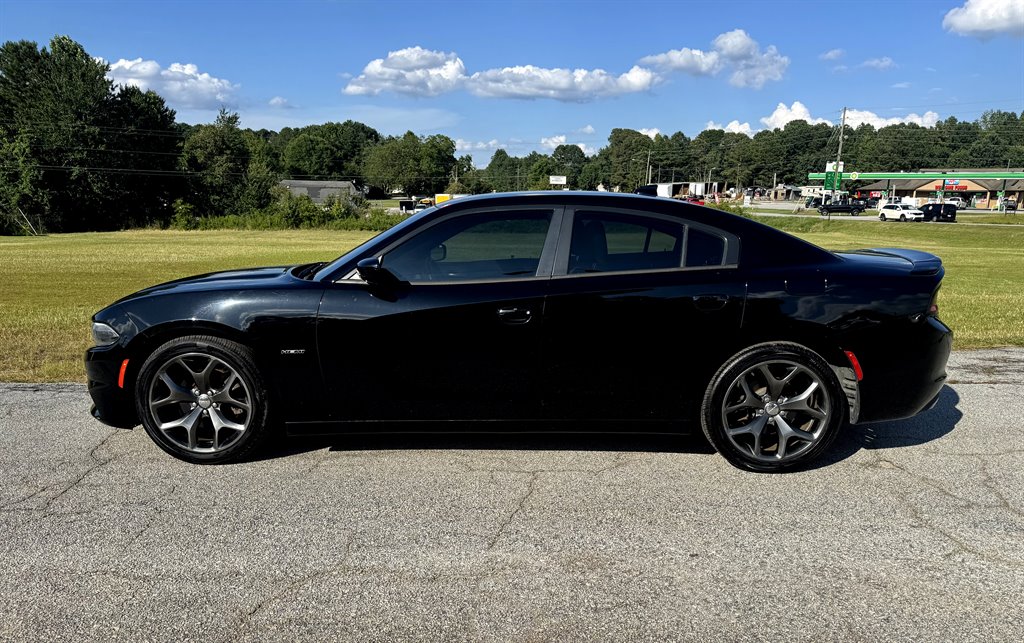 2015 Dodge Charger - $16,995