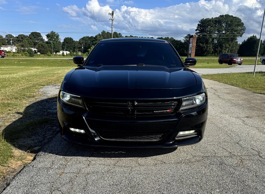 2015 Dodge Charger - $16,995