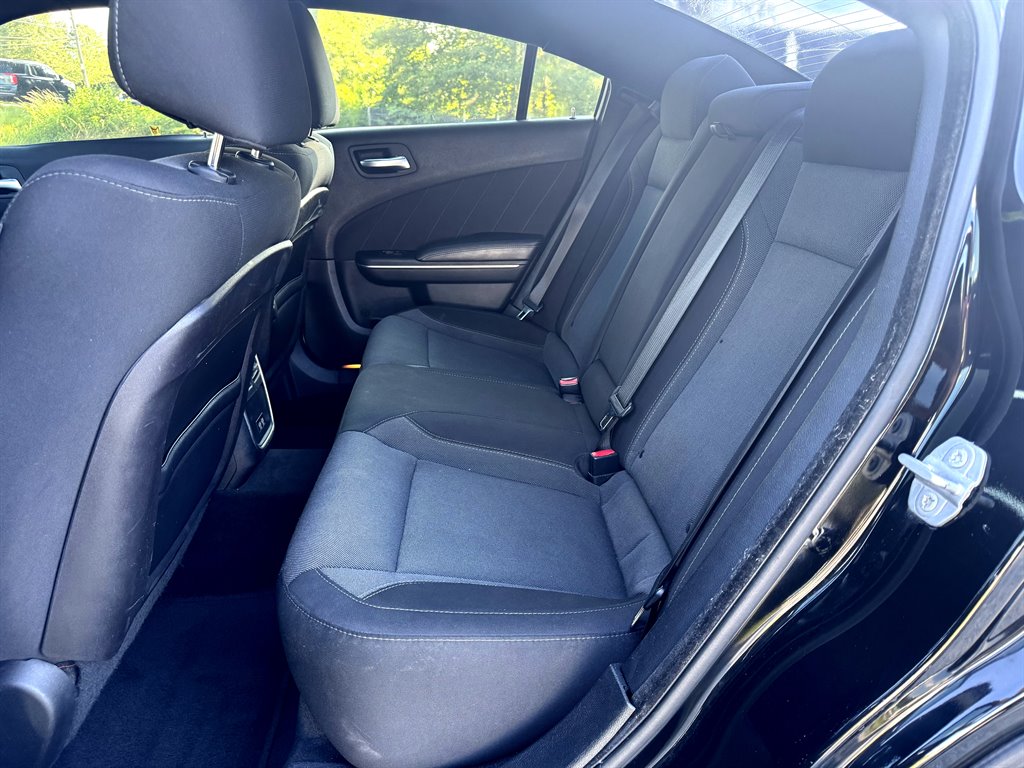 2015 Dodge Charger - $16,995