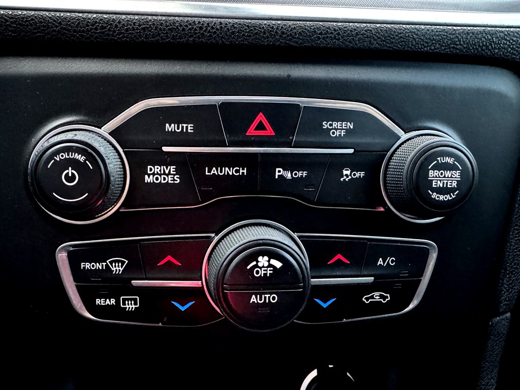 2019 Dodge Charger - $26,995