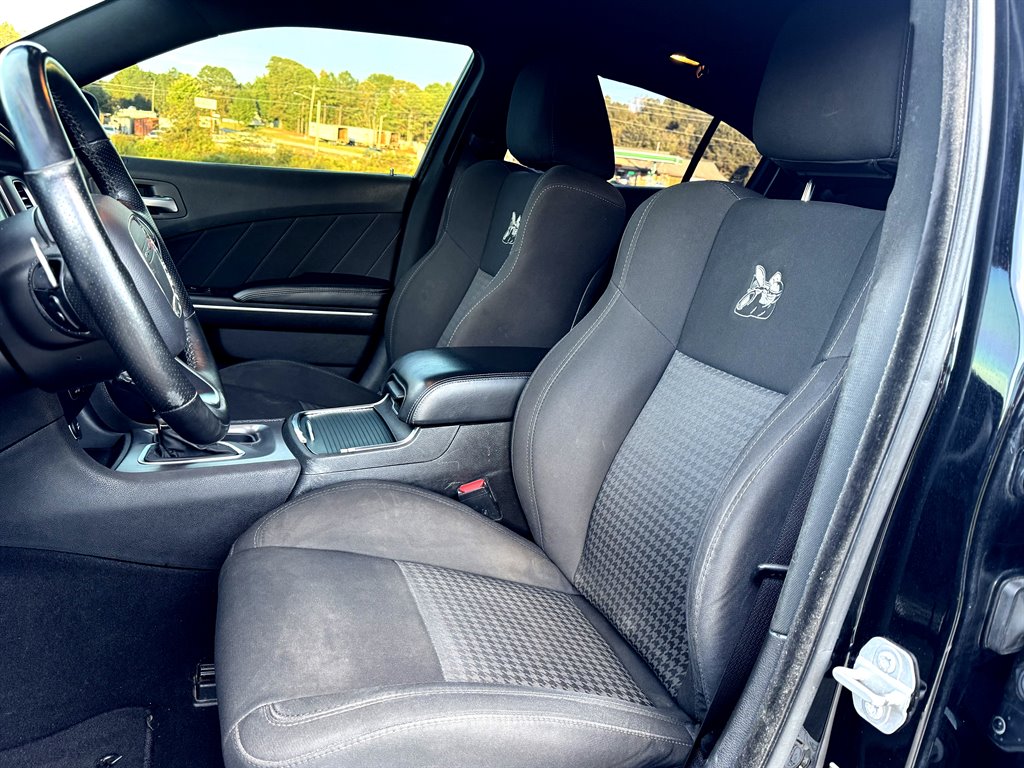 2019 Dodge Charger - $26,995