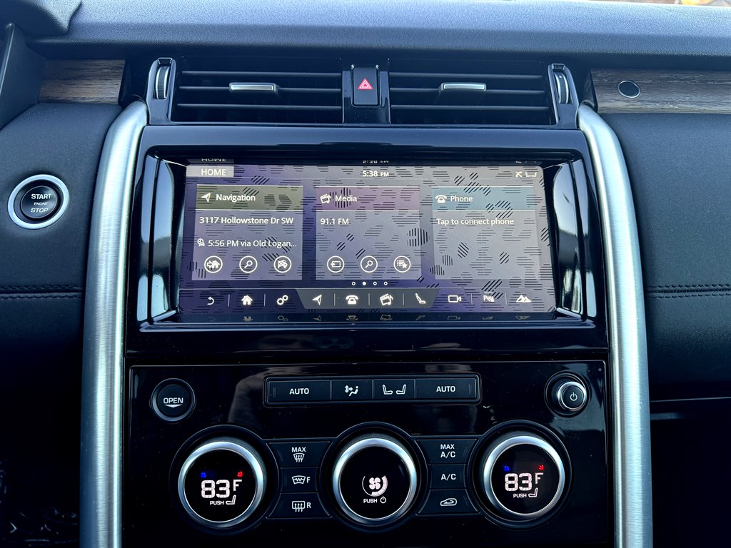 2018 Land Rover Discovery - $14,995