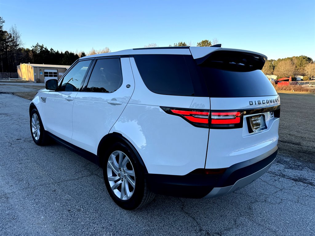 2018 Land Rover Discovery - $14,995