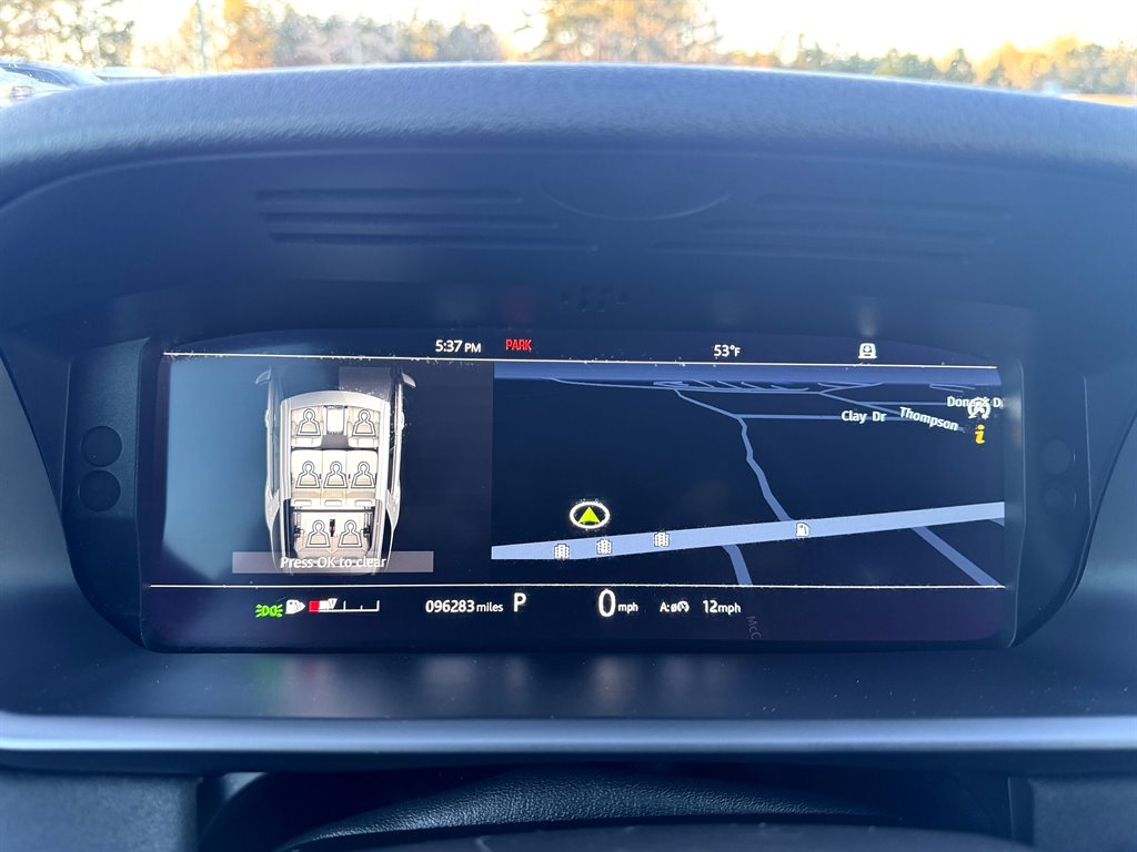 2018 Land Rover Discovery - $14,995