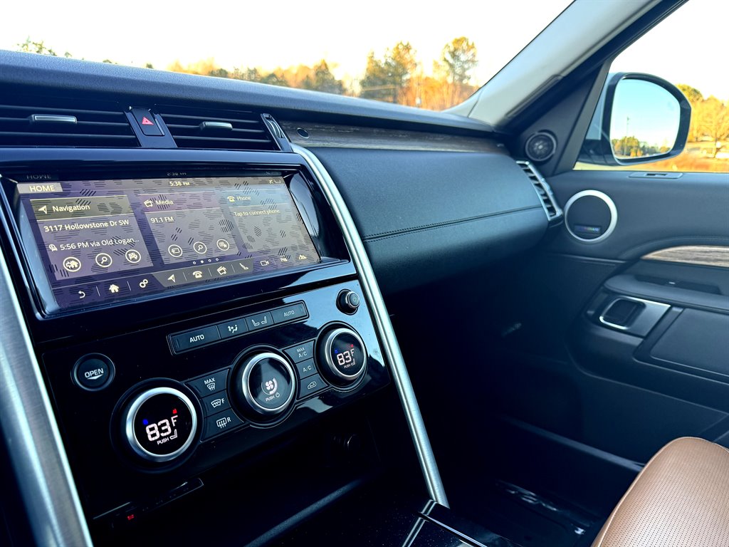 2018 Land Rover Discovery - $14,995