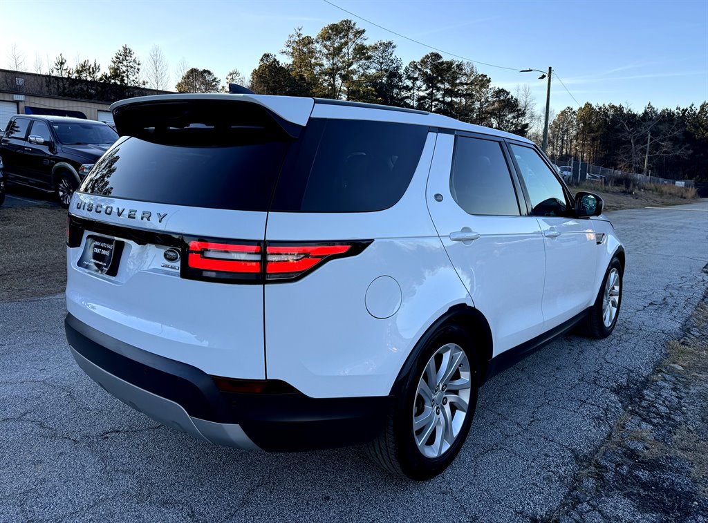 2018 Land Rover Discovery - $14,995