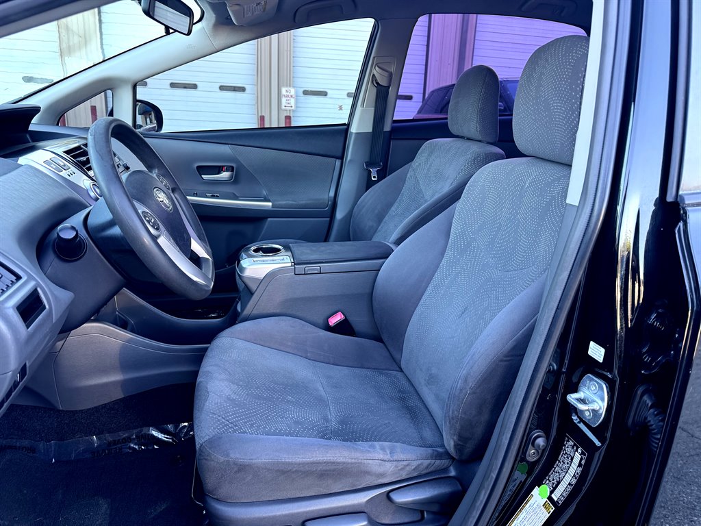 2012 Toyota Prius - $8,995