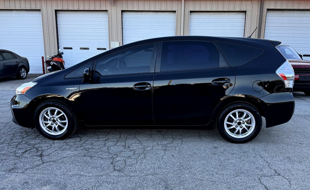 2012 Toyota Prius - $8,995