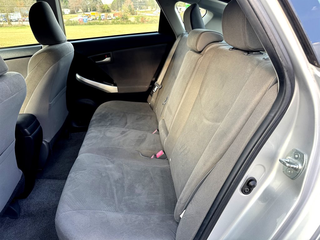 2013 Toyota Prius - $8,995