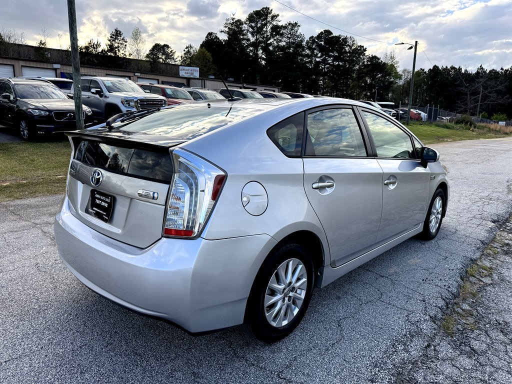 2013 Toyota Prius - $8,995